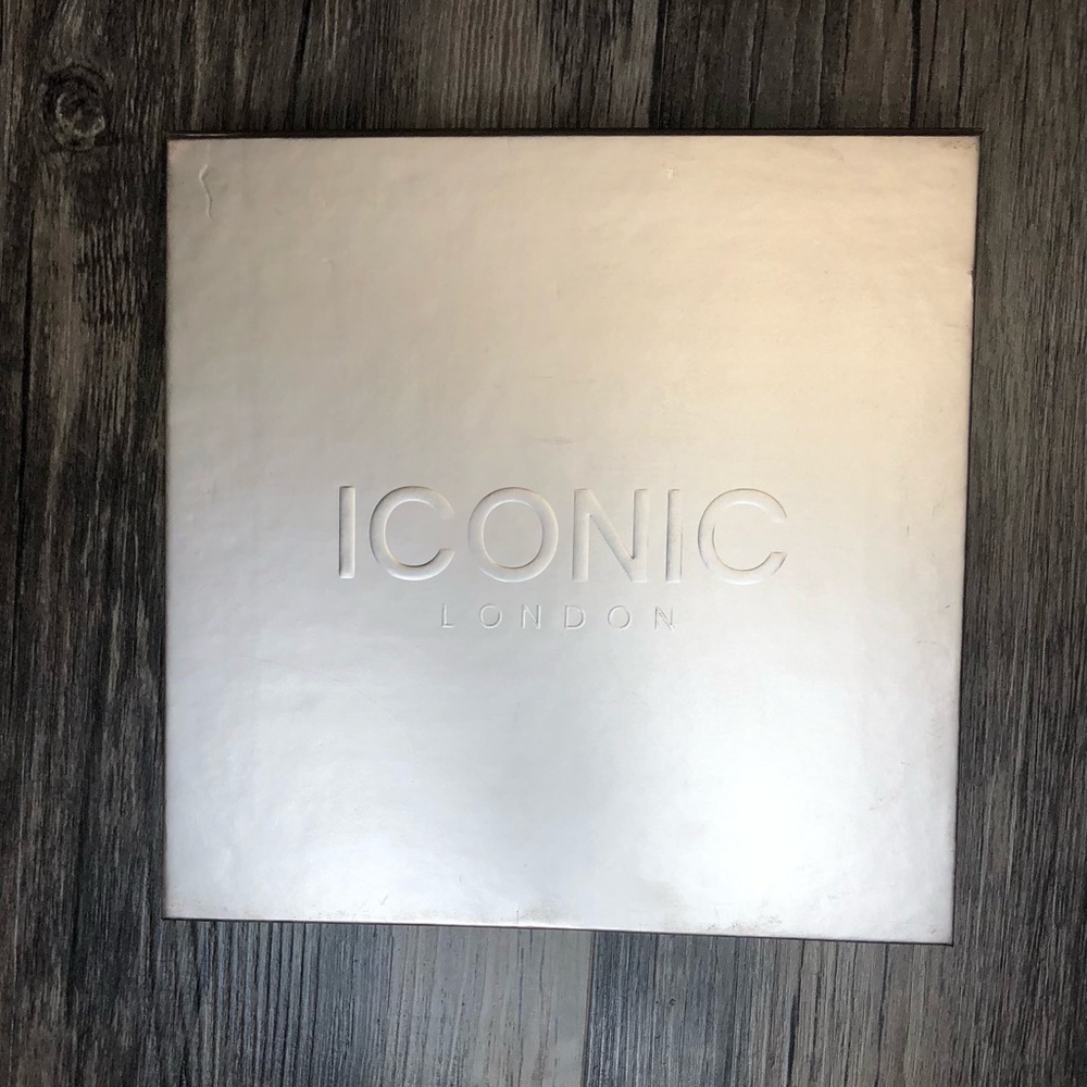 Iconic London eyeshadow pallet
